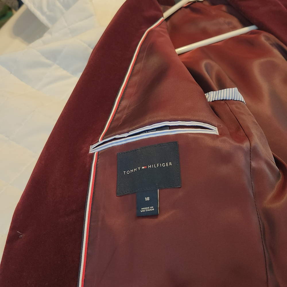 Tommy Hilfiger Burgundy Velvet Blazer - Picture 4 of 7